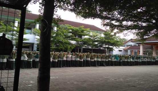 Upacara hari pertama masuk sekolah Semeter 2 Tahun Pelajaran 2018-2019 